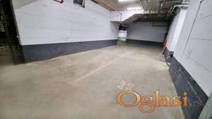 PRODAJEM GARAZNO MESTO